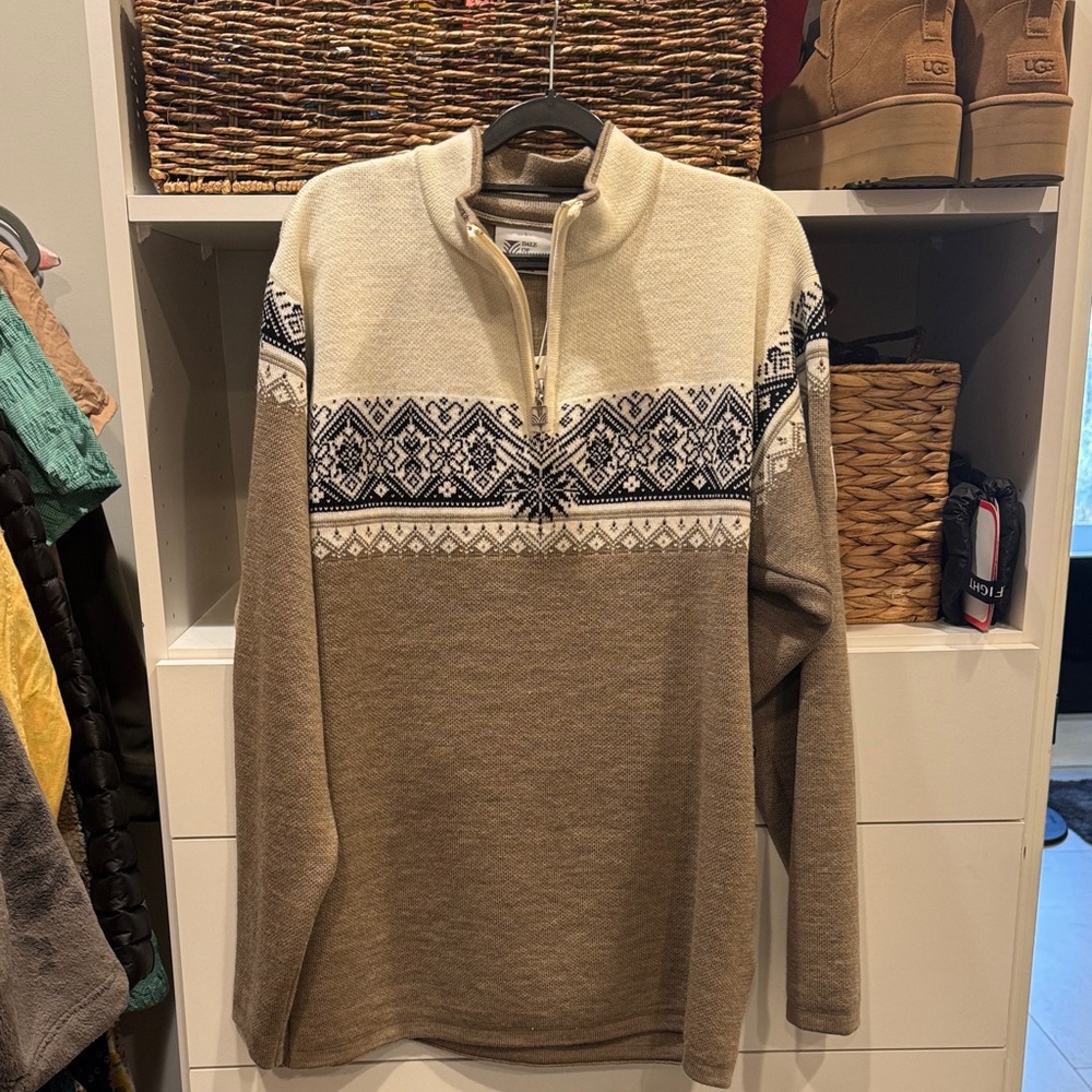 Men's Dale of Norway Sweater with Nordic Pattern